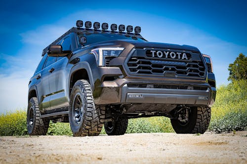ICON Vehicle Dynamics 1.25-3.5" Front 2.5 VS RR